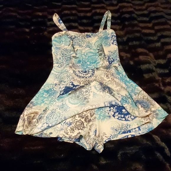 Springtime/Summer Romper/skort - Picture 2 of 4